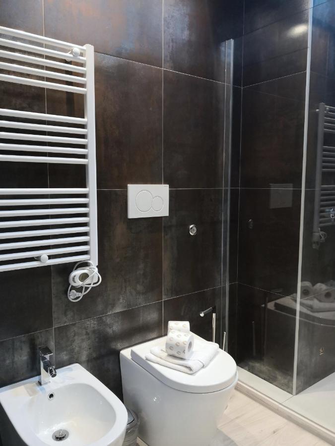 Luxury Apartment Near Niguarda Graziano39 Milano Ngoại thất bức ảnh